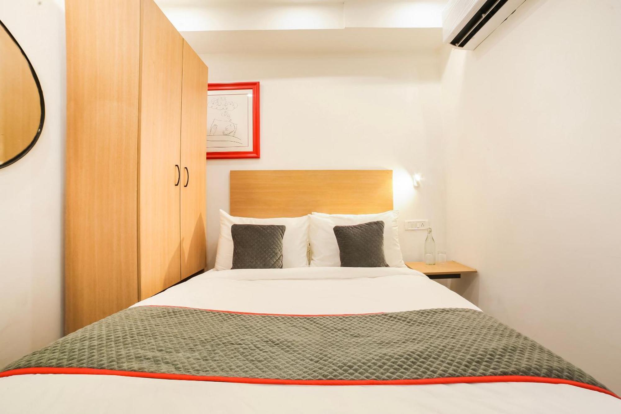 Super Hotel O Nawada Metro Дели Экстерьер фото