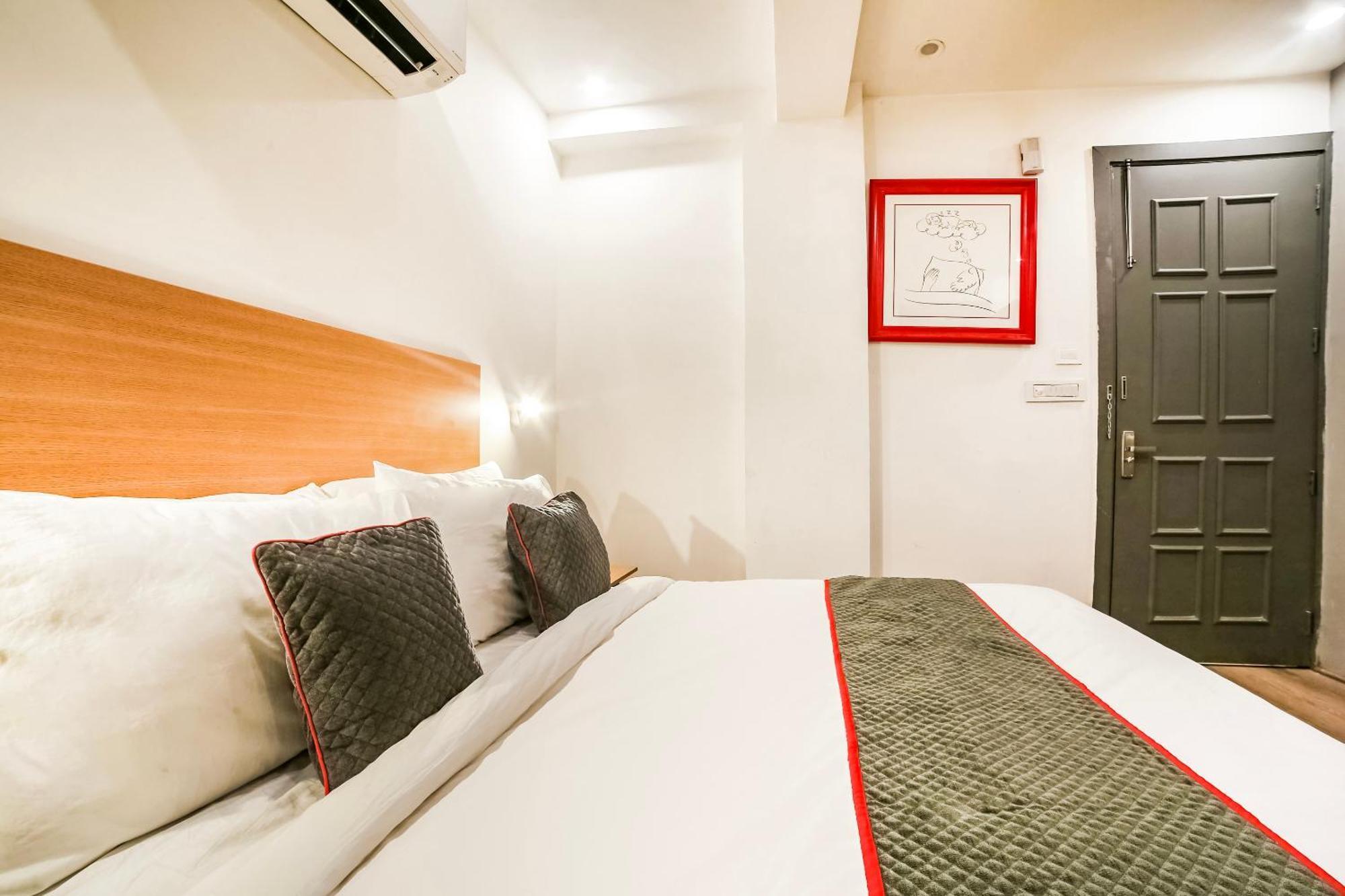 Super Hotel O Nawada Metro Дели Экстерьер фото