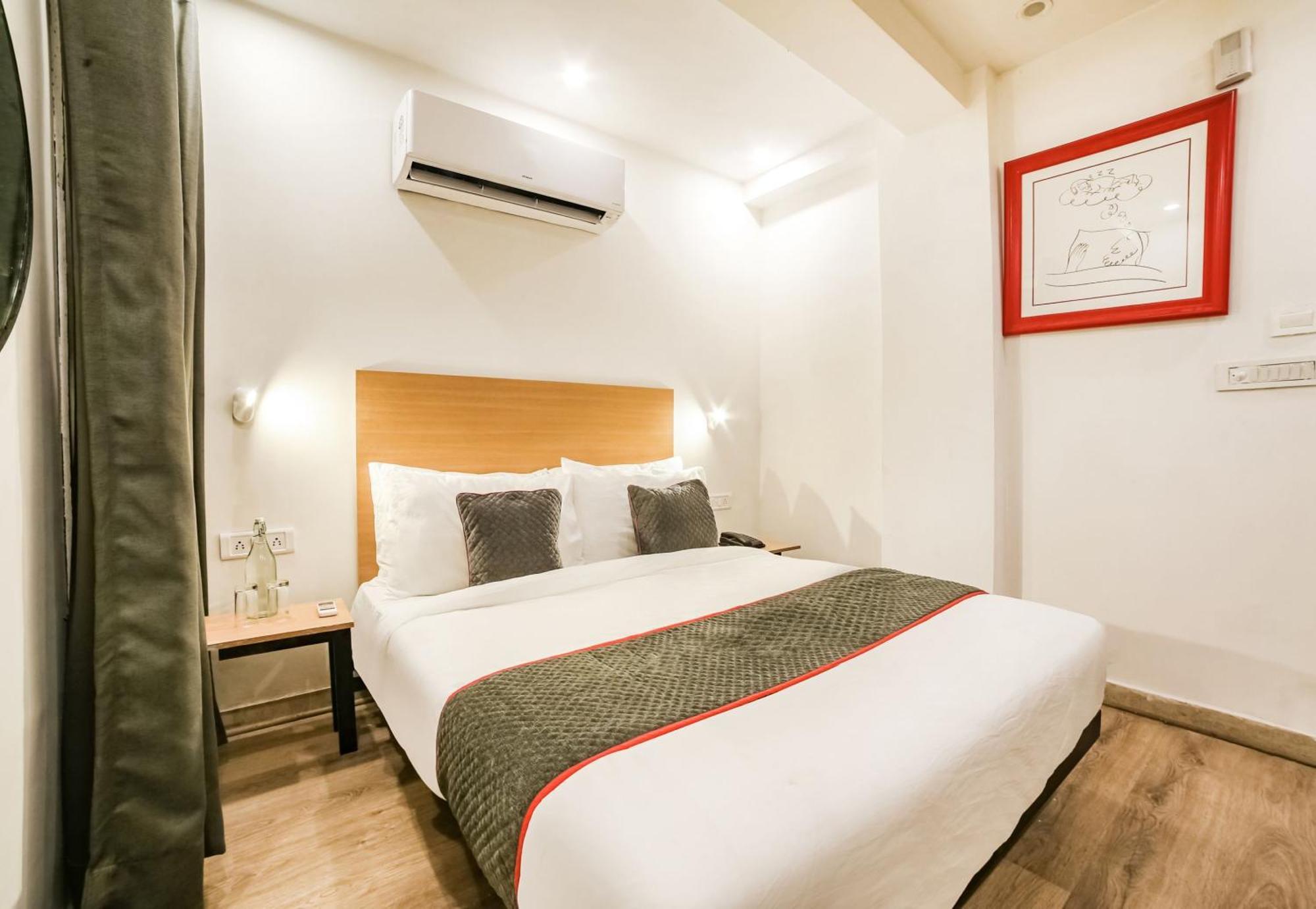 Super Hotel O Nawada Metro Дели Экстерьер фото