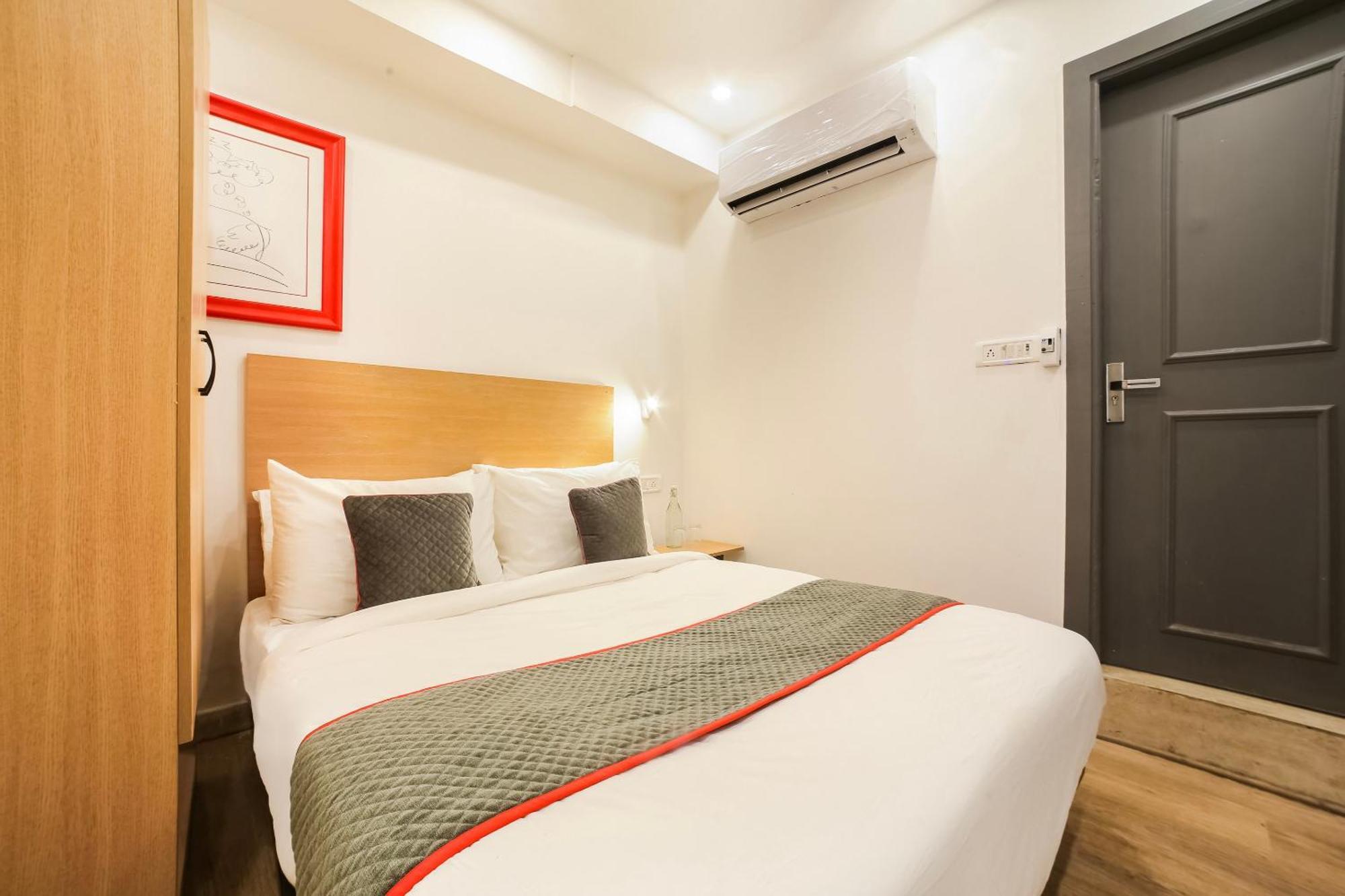 Super Hotel O Nawada Metro Дели Экстерьер фото