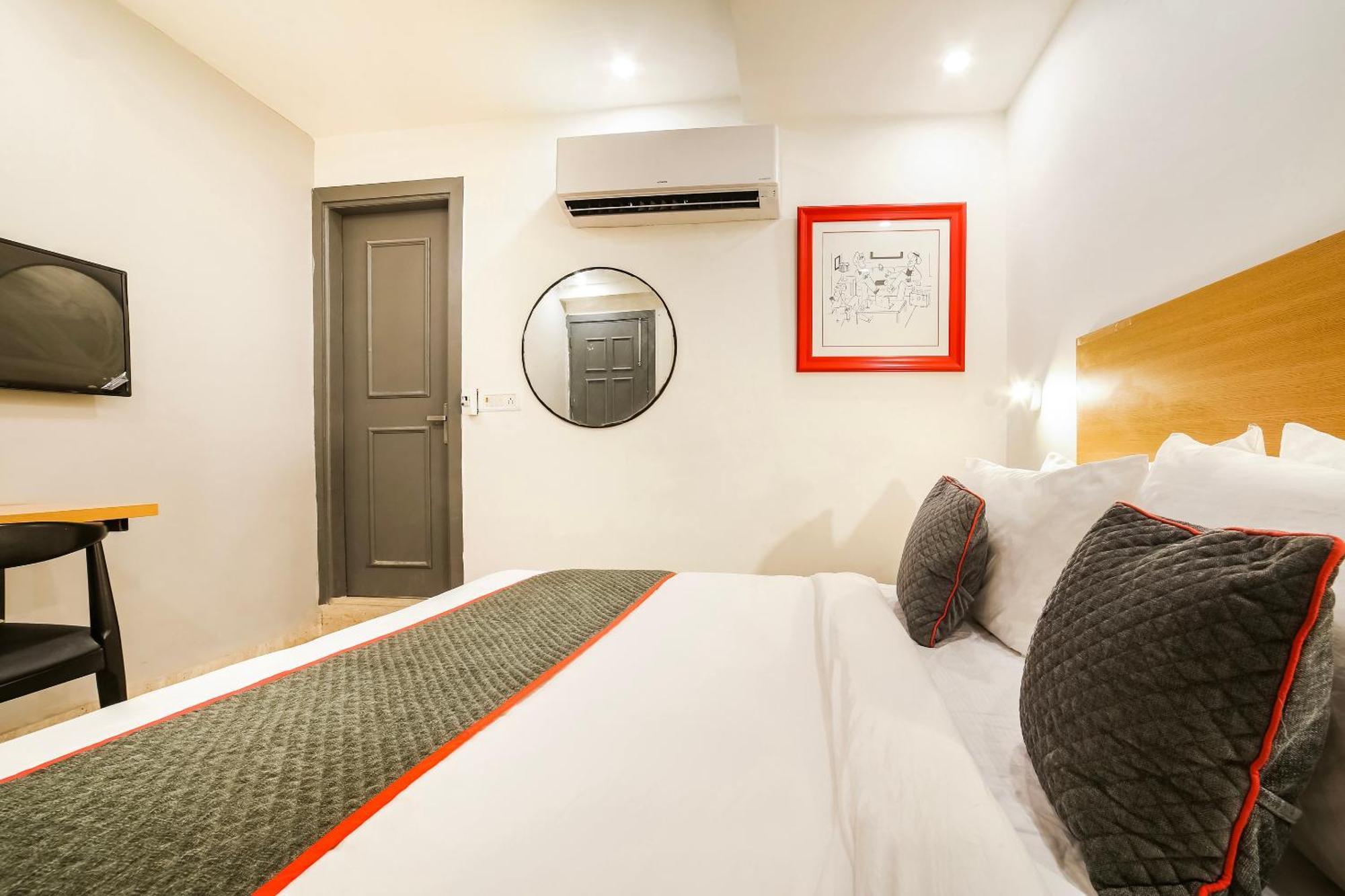 Super Hotel O Nawada Metro Дели Экстерьер фото