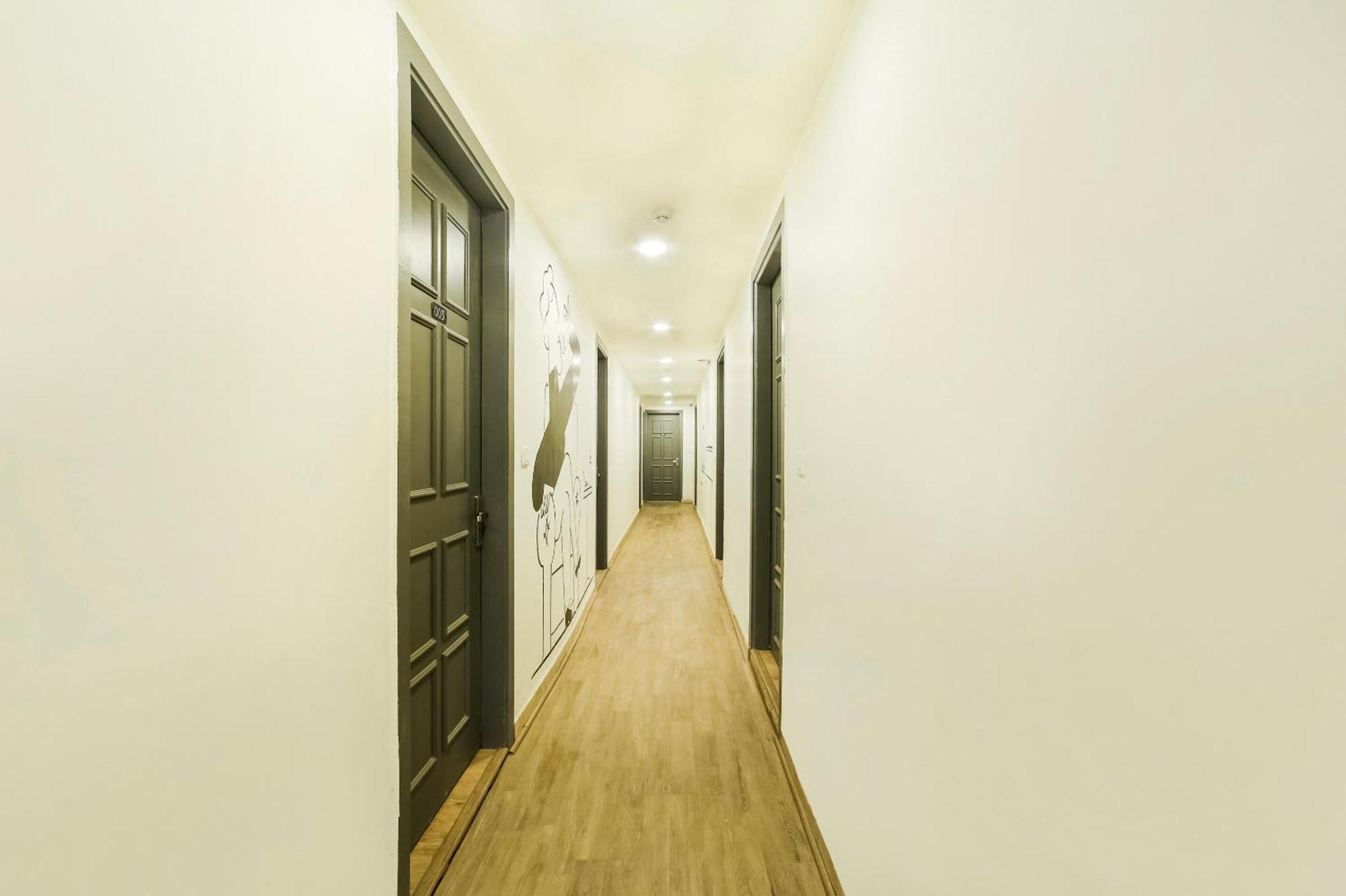 Super Hotel O Nawada Metro Дели Экстерьер фото